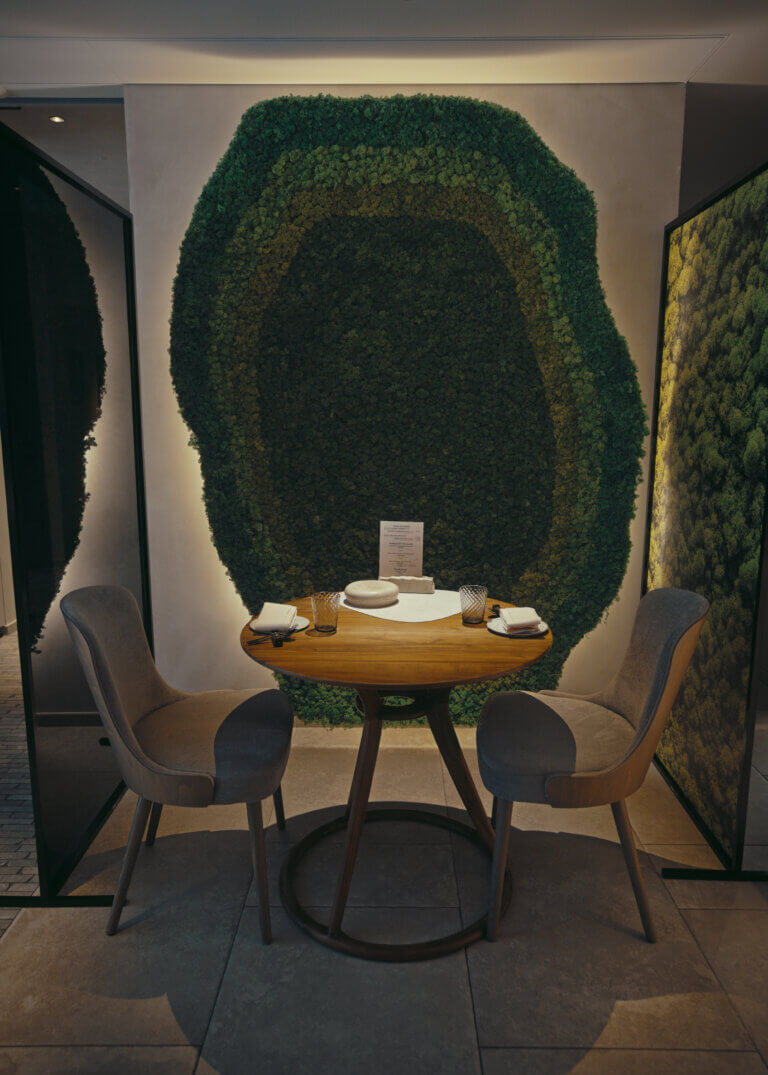 Lees meer over het artikel Tafels voor restaurant Caillou